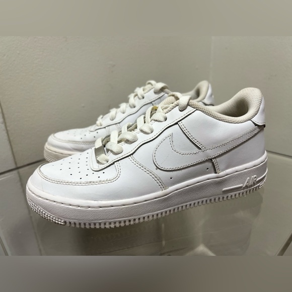Nike Air Force 1 White Sneakers Size 6.5Y - Picture 5 of 8